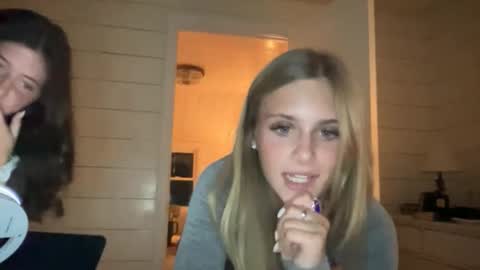 Carly Bora online show from 11-11-25, 02:22