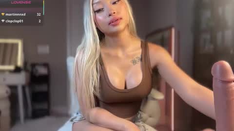 carmenxrose online show from 10-11-25, 02:33