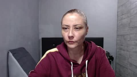 Snapshot of caro_milf_ chatting on 04-07-26, 10:48 Caro milf online show from 04-07-26, 10:48