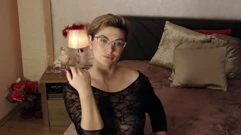 CaroJhones online show from 01-26-25, 01:58