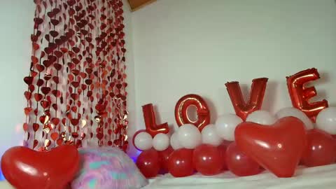 Snapshot of carol_love11 chatting on 02-15-25, 02:15 Carol love11 online show from 02-15-25, 02:15