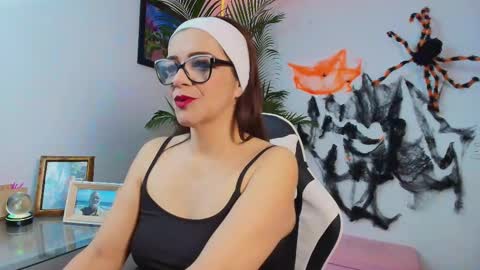 CAROL online show from 10-21-25, 11:00