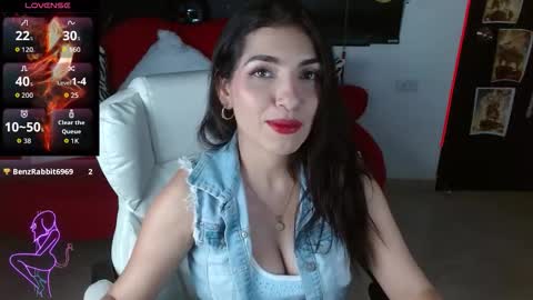 Caroline online show from 02-17-26, 02:02