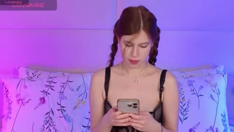 carolainemyers online show from 11-28-25, 08:00