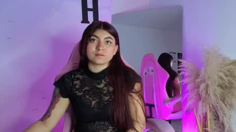 Snapshot of carolay759687 chatting on 09-11-25, 04:34 carolay759687 online show from 09-11-25, 04:34