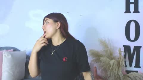 carolay759687 online show from 12-21-25, 04:19