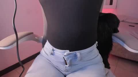 Caroline online show from 09-12-25, 02:39