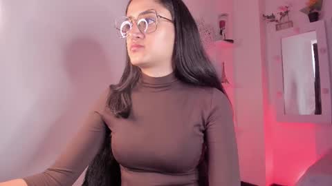 Caroline online show from 09-24-25, 05:16