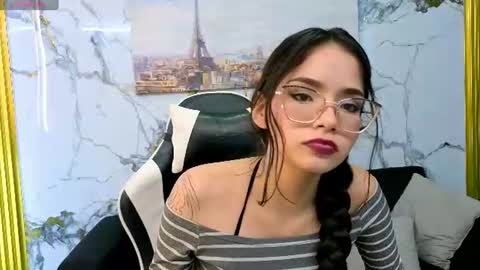 Snapshot of carolina23_pm chatting on 06-24-26, 01:48 carolina23_pm online show from 06-24-26, 01:48