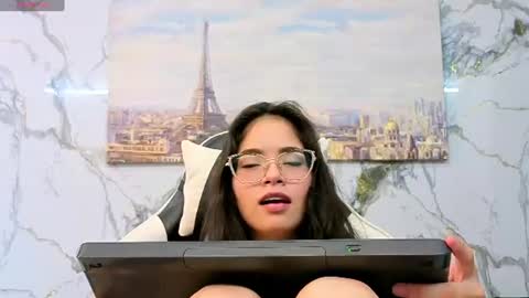 Snapshot of carolina23_pm chatting on 06-24-26, 11:15 carolina23_pm online show from 06-24-26, 11:15