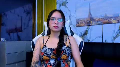 Snapshot of carolina23_pm chatting on 07-18-26, 01:32 carolina23_pm online show from 07-18-26, 01:32