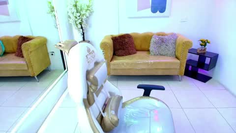 CAROLINA.  online show from 04-18-26, 12:42