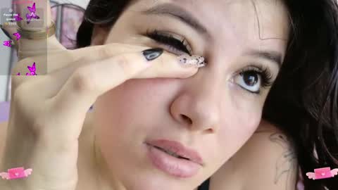 Carolina  online show from 04-17-26, 06:00