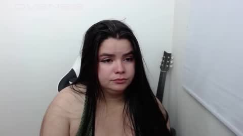 Snapshot of carolina_lee12 chatting on 10-21-25, 02:12 carolina online show from 10-21-25, 02:12