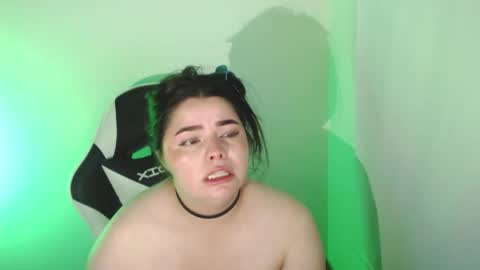 Snapshot of carolina_lee12 chatting on 03-30-26, 03:40 carolina online show from 03-30-26, 03:40