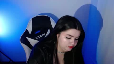 Snapshot of carolina_lee12 chatting on 04-01-26, 01:50 carolina online show from 04-01-26, 01:50