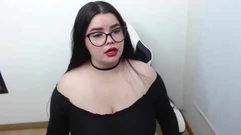 Snapshot of carolina_lee12 chatting on 04-08-26, 02:11 carolina online show from 04-08-26, 02:11