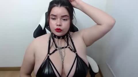 Snapshot of carolina_lee12 chatting on 04-17-26, 05:54 carolina online show from 04-17-26, 05:54