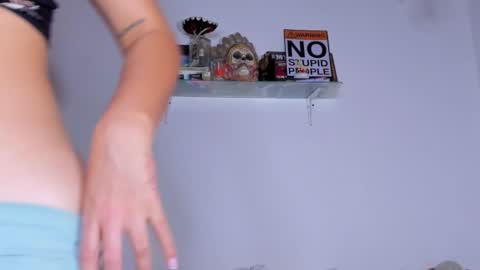 CarolinaM online show from 12-02-25, 05:30