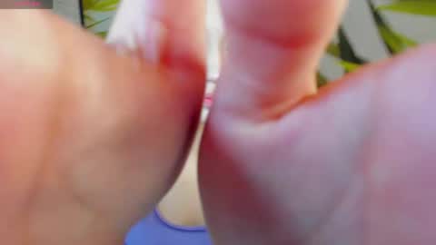 Snapshot of carolina_sky chatting on 06-05-26, 01:45 carolina_sky online show from 06-05-26, 01:45