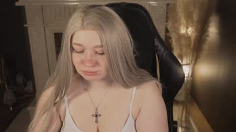 Mira online show from 05-24-26, 05:34