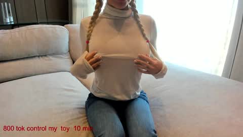 Lina.I will online 1 December   online show from 02-28-25, 09:15