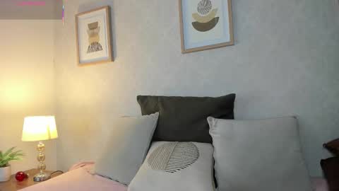  Caroline  online show from 10-25-25, 11:40