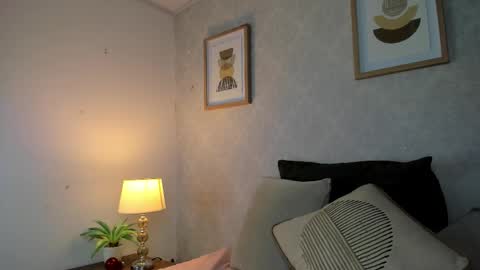  Caroline  online show from 11-14-25, 11:42