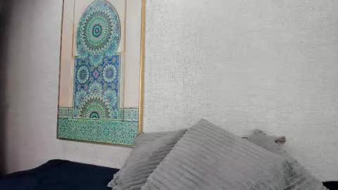  Caroline  online show from 12-22-25, 10:12