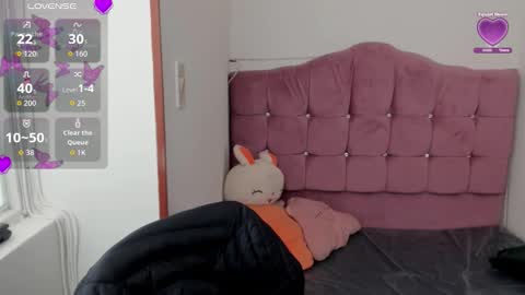 caroline_rodriguez_9 online show from 10-29-25, 07:04