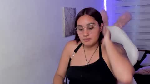 caroline_rodriguez_9 online show from 06-11-26, 06:50