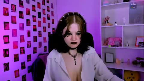 Snapshot of caroline_rosee_ chatting on 07-24-26, 08:45 Caroline online show from 07-24-26, 08:45