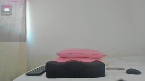 Snapshot of caroline_tovar_ chatting on 12-06-24, 03:33 Caroline Tovar Lovense is active my orgasms in your hands Give me more pleasure and make me cum online show from 12-06-24, 03:33