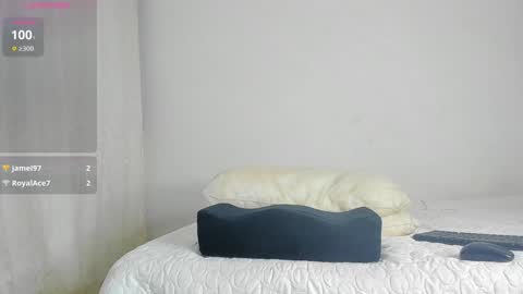 Snapshot of caroline_tovar_ chatting on 12-11-24, 12:44 Caroline Tovar Lovense is active my orgasms in your hands Give me more pleasure and make me cum online show from 12-11-24, 12:44