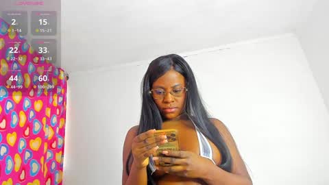 Snapshot of caroline_tovar_ chatting on 01-21-25, 11:46 Caroline Tovar Lovense is active my orgasms in your hands Give me more pleasure and make me cum online show from 01-21-25, 11:46