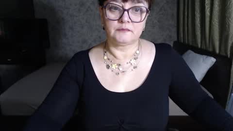 CarolineDream  online show from 11-07-25, 07:47