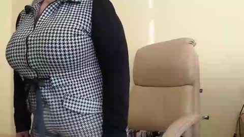 CarolineDream  online show from 11-25-25, 07:19