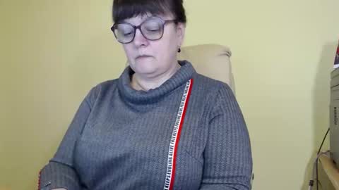 CarolineDream  online show from 12-01-25, 06:29