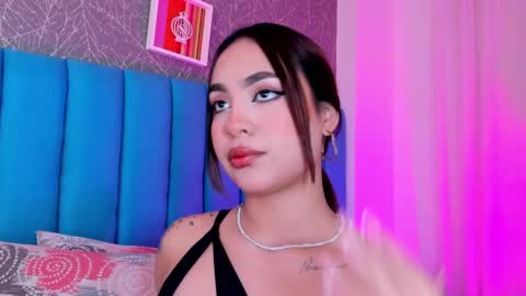 CarolineeGarcia online show from 03-08-25, 05:49