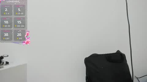 Caroline online show from 06-10-26, 12:26