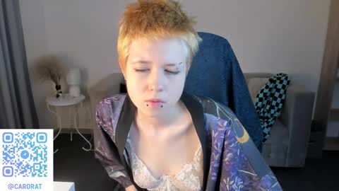 CarolineRichter online show from 09-22-25, 02:13