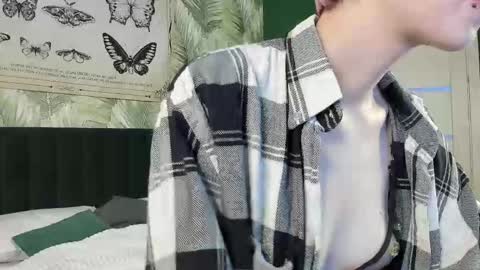 CarolineRichter online show from 11-21-25, 02:10