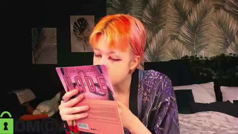 CarolineRichter online show from 12-14-25, 02:06