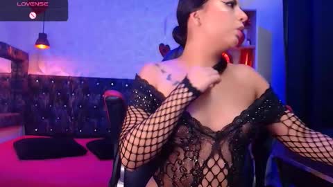 Caroline Scoth online show from 03-07-25, 06:43