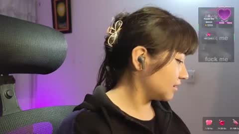 kitty online show from 10-27-25, 03:54