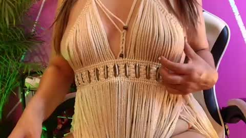 Snapshot of carolmiss_79 chatting on 05-21-26, 09:05 CAROL online show from 05-21-26, 09:05