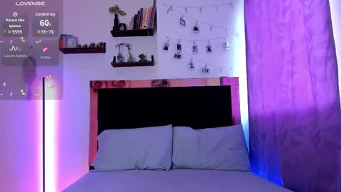 Snapshot of carorosse chatting on 03-06-25, 10:04 Caro  online show from 03-06-25, 10:04