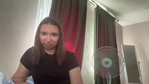 Snapshot of caroylncastellaw chatting on 07-28-26, 10:10 Sara online show from 07-28-26, 10:10