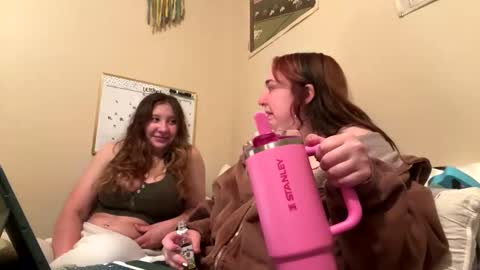 Snapshot of carpetmunchers chatting on 10-08-25, 02:31 carpetmunchers online show from 10-08-25, 02:31