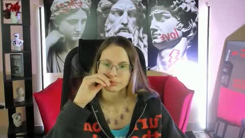 Snapshot of carrie_roses chatting on 09-17-25, 04:14 carrie_roses online show from 09-17-25, 04:14